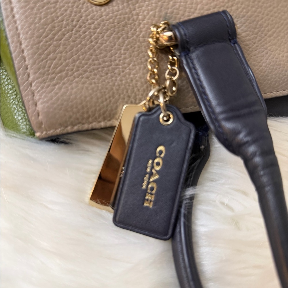 Coach Tan and Olive Leather Tote Bag#36514 - Picture 9 of 13